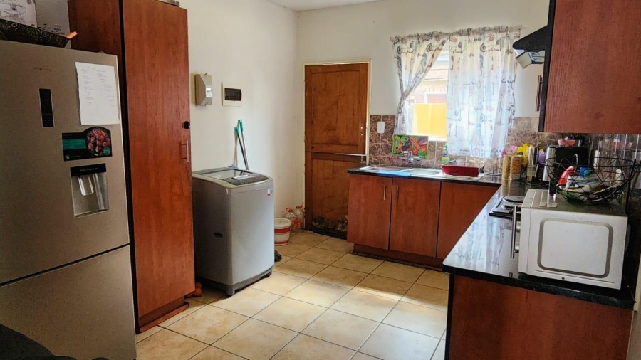3 Bedroom Property for Sale in Waterval East North West